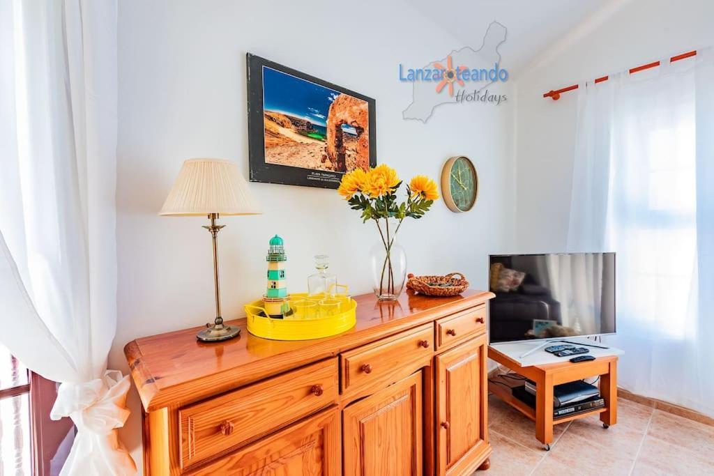 Casita El Faro En Playa Bastian Aircon In The Bedrooms Vv Costa Teguise Exteriér fotografie